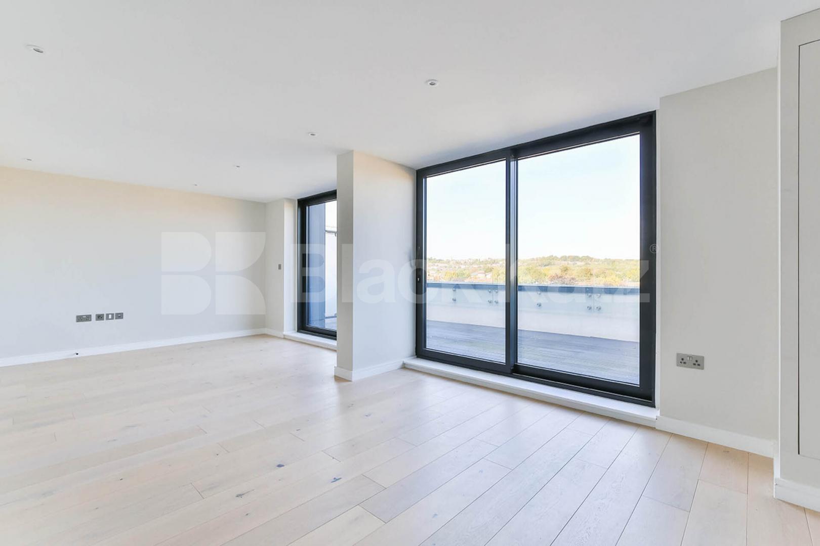 Spacious 600sq ft 1 bedroom apartment with a private terrace Tottenham Lane, Crouch End 